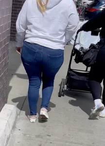 2 Thick Latina Milfs