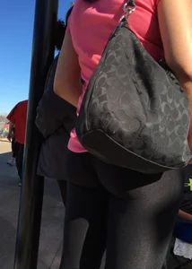 Candid girls in leggings and tights