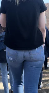 Blonde with nice ass in tight jeans (OC)