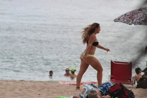 Florida beach and bikini girls