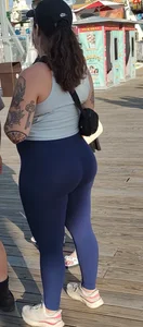 Big Ass on Pregnant Chick