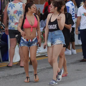 Beach and bikini candid girls