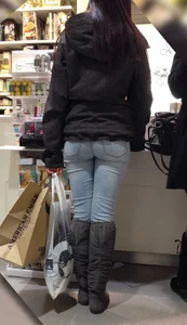 Sexy Little Booty in Blue Jeans Supermarket Creepshot
