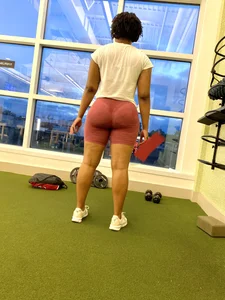 Blessing y’all with this Sweaty ass in pink spandex