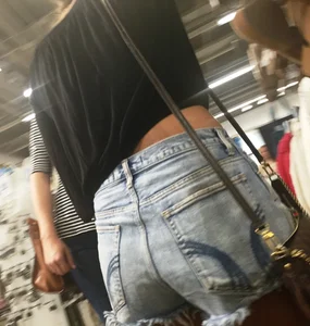 Randomly scattered ass