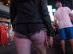 Girl in NYC showing her ass cheeks in denim shorts