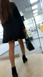 Hot Thin Legs in Pantyhose in the Mall Creepshots