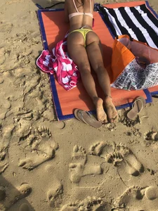 Thick ass in yellow thong bikini