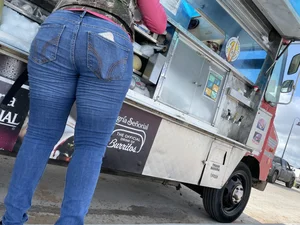 Again this thick milf at job site