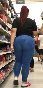 [OC Covid-era catch] Hot thick redhead Latina MILF VPL Wedgie Walmart