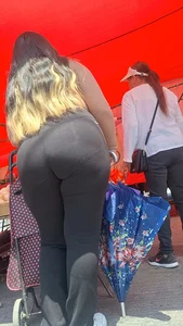 [oc]chubby phat ass latina in black leggings full panty line
