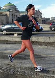 Sexy Lakefornt Marathon runner
