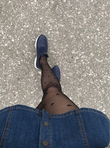 Street Teen JB Selfie with Skinny Legs in Dotted Pantyhose