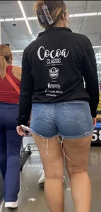 Sexy Latina ass in tight Jean shorts