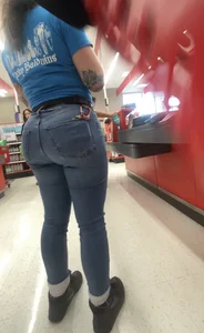 Face shot, cute smile, fat ass