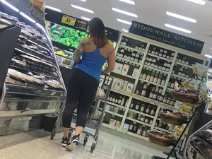 Grocery store tattooed babe in tight leggings