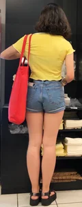Little candid booty in jean shorts and hot slim legs creepshot