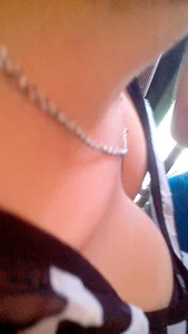 Candid Boobs Downblouse Photo in a Public Bus
