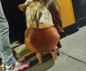 Leather skirt babe (VTL)