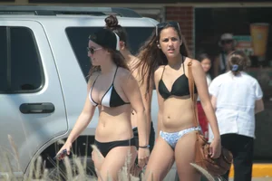 Sexy Florida girls in bikinis