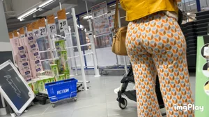 First Post | MUST SEE ! |  Pregnant Arabic Milf Bubble Butt In Flare Pants ( W/ Faceshots + GIF )