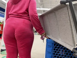 Public Beauties Series | Indian Showing VPL
