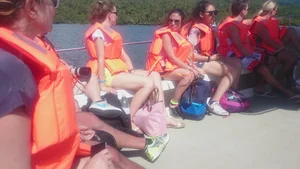 Milf in yellow shorts with vpl and a wedgie
