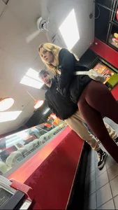 Fat Booty Cameltoe Duck-Lips Blonde PAWG  (OC)