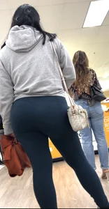 Very thick blue legging brunette with upshot