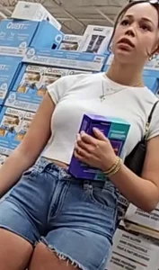 Babe in jean shorts @ Costco