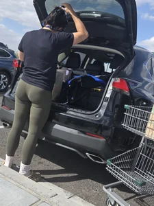 Whole foods - nice looking ass
