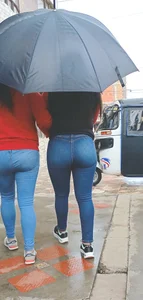 Culona en jeans lisos mamasita