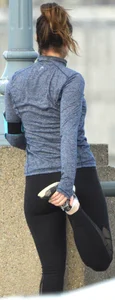 Runner babe in leggings with a nice ass