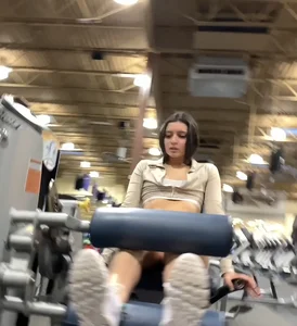 HOT TEEN PINK LEGGINGS BENDS OVER FOR ME NEXT TO HER BF & HIS BESTFRIEND CHECKS HER OUT