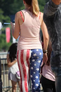 Girl out in USA leggings with decent ass