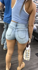 Such a wide and thick ass