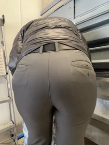 AMAZING ASS IN TIGHT DRESS PANTS🔥