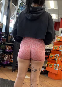 (OC) Pawg in Gym Shorts