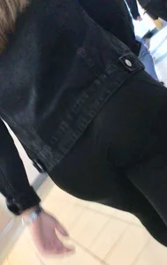 Street Closeup Creepshots of a Gir's Ass in Tight Pants