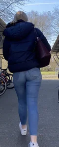 Teen in Tight Jeans pt2