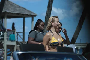 Group of Florida bikini babes and a sexy Asian busted