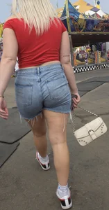 Blonde Pawg filling in her Jean Shorts +VID