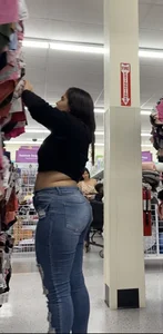 Thick Latina looks delicious in crop top and jeans