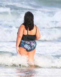 Extra thick girl at the beach in a bikini