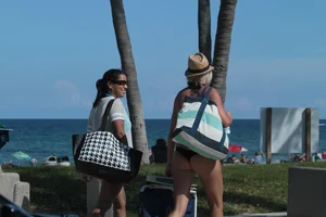 Another gallery of sexy Deerfield Beach girls in bikinis