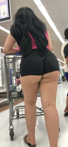 [OC] Latina ASS COMPLETELY OUT at Walmart