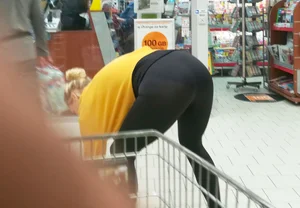 blonde milf in the mall, bends over