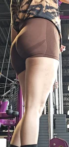 Ass in brown short