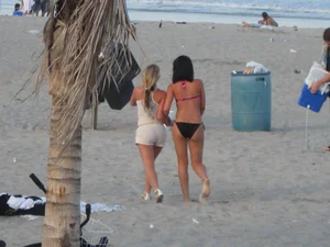 Mix of candid girls at the beach and in bikinis