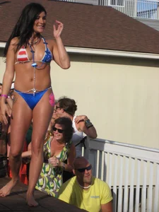 IOP Bikini Contest Drivin N' Cryin Show May 2009